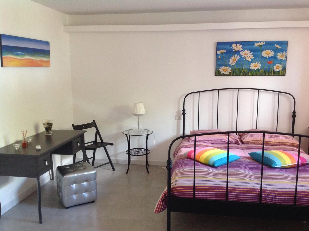Bed & Breakfast La Volpe E L'Uva Santa Marinella Exterior photo